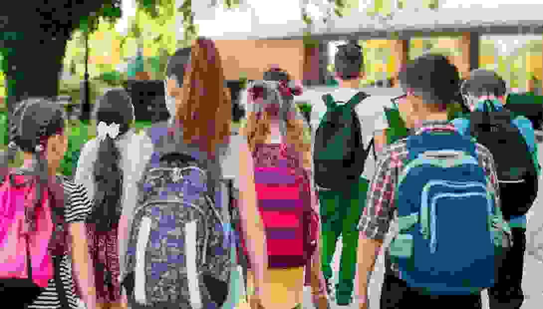 kinder_zur_schule.jpg
