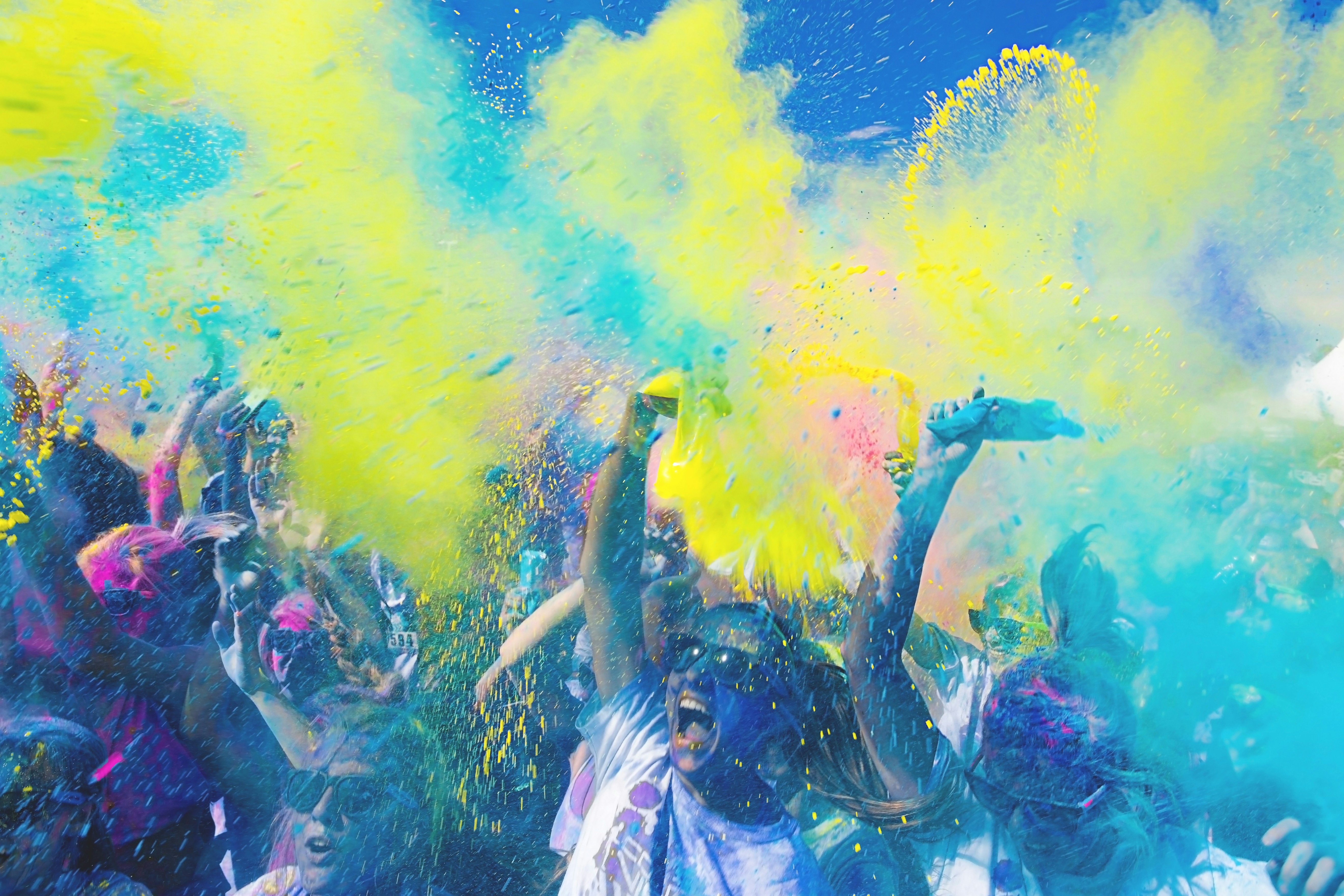 holi